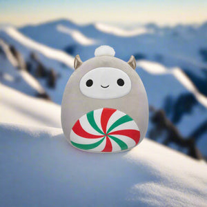Squishmallow (8” Nissa the Yeti)