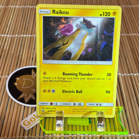 Raikou (32/73) (Cracked Ice) (Light Play)