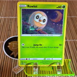 Rowlet (SWSH220) (Holo Swirl Cosmo Holo)