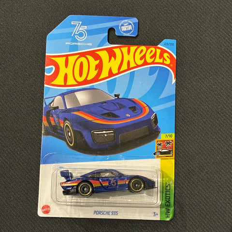 Hot Wheels (Porsche 935 223/250 - HW Exotics 7/10)